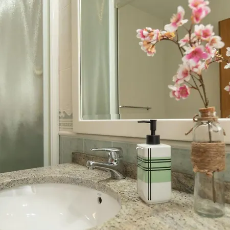 Anadia Penthouse Duplex By Rent-a-key Funchal (Madeira)