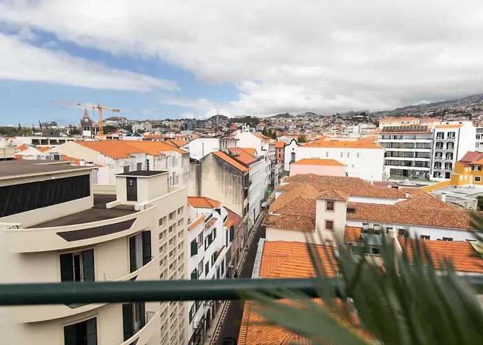Anadia Penthouse Duplex By Rent-a-key Funchal (Madeira)