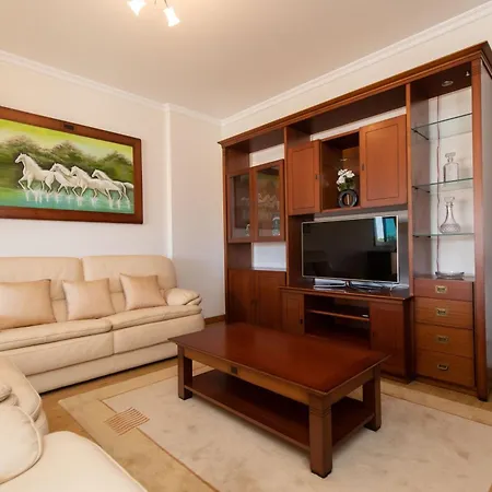 Anadia Penthouse Duplex アパート